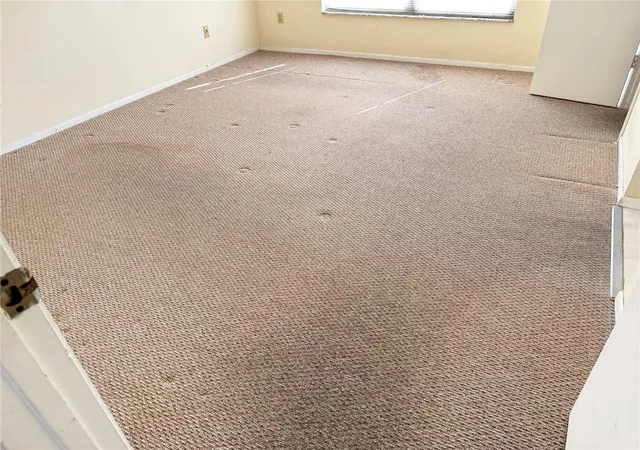 Photo 2 of Single family home for sale at 2750 Saffron Dr, Orlando, FL 32837 | MLS# O6448173 | Listing updated on 2026-10-08