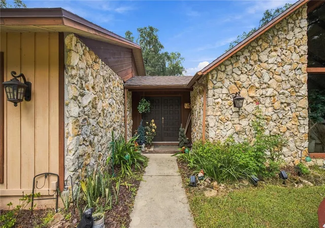 Photo 1 of Single family home for sale at 701 SE 123rd Street Rd, Ocala, FL 34480 | MLS# OM733652 | Listing updated on 2026-10-08