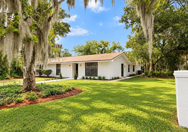 Photo 1 of Single family home for sale at 501 Camelia Ln, Deland, FL 32724 | MLS# O6448174 | Listing updated on 2026-10-08