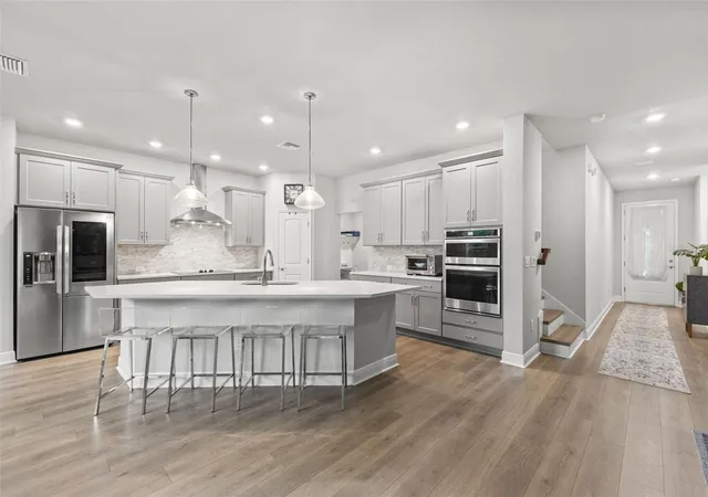 Photo 1 of Single family home for sale at 4009 W Carmen St, Tampa, FL 33609 | MLS# TB8555987 | Listing updated on 2026-10-08