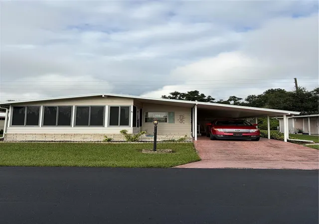 Manufactured home for sale at 193 E Sweet Cir, WINTER HAVEN, FL 33884 | MLS# P4940099
