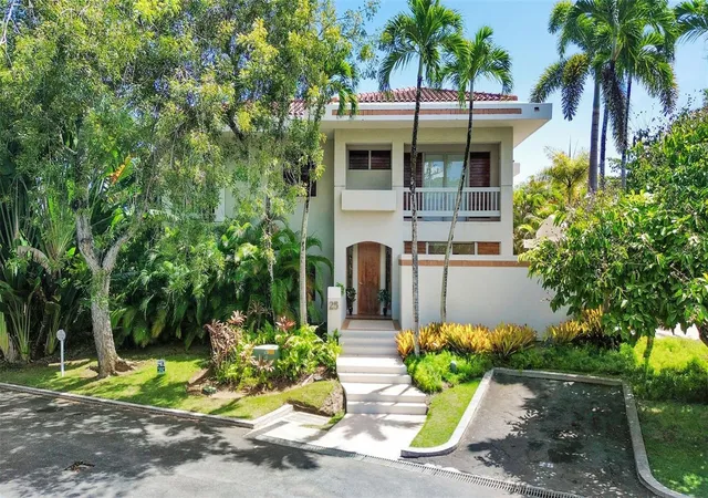 Photo 1 of Townhouse for sale at 25 Fairways #25, Dorado, PR 00646 | MLS# PR9124817 | Listing updated on 2026-10-12