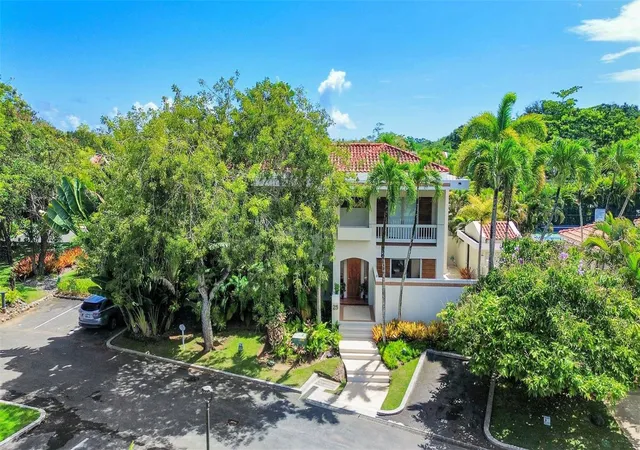 Photo 1 of Townhouse for sale at 25 Fairways #25, Dorado, PR 00646 | MLS# PR9124817 | Listing updated on 2026-10-12