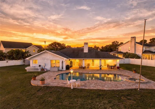 Photo 2 of Single family home for sale at 9606 62nd Avenue N, Saint Petersburg, FL 33708 | MLS# TB8556001 | Listing updated on 2026-10-08