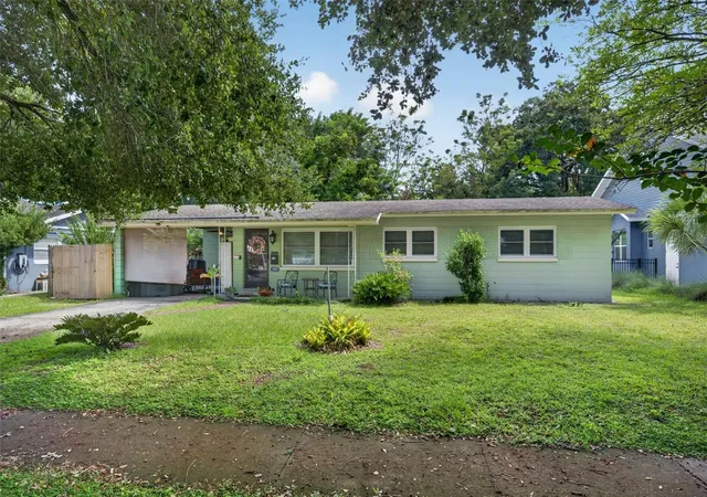Photo 2 of Single family home for sale at 510 Fitzwalter Dr, Winter Park, FL 32792 | MLS# O6448189 | Listing updated on 2026-10-08