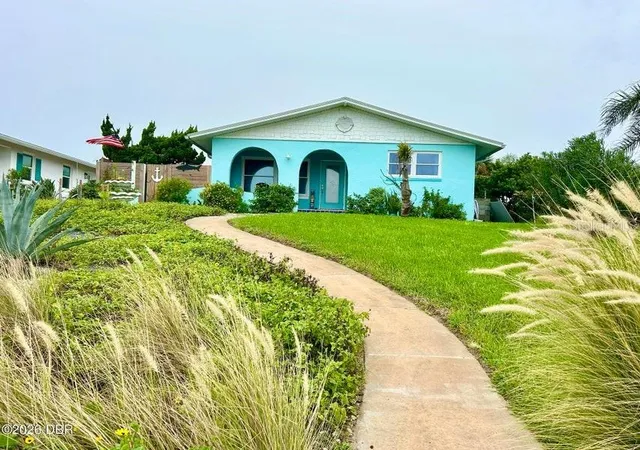 Photo 1 of Single family home for sale at 2720 S Atlantic Ave, Daytona Beach, FL 32118 | MLS# V4951700 | Listing updated on 2026-10-08