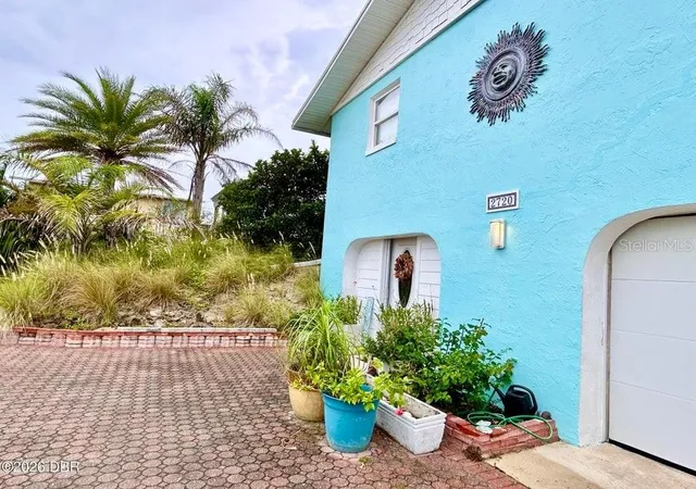 Photo 2 of Single family home for sale at 2720 S Atlantic Ave, Daytona Beach, FL 32118 | MLS# V4951700 | Listing updated on 2026-10-08