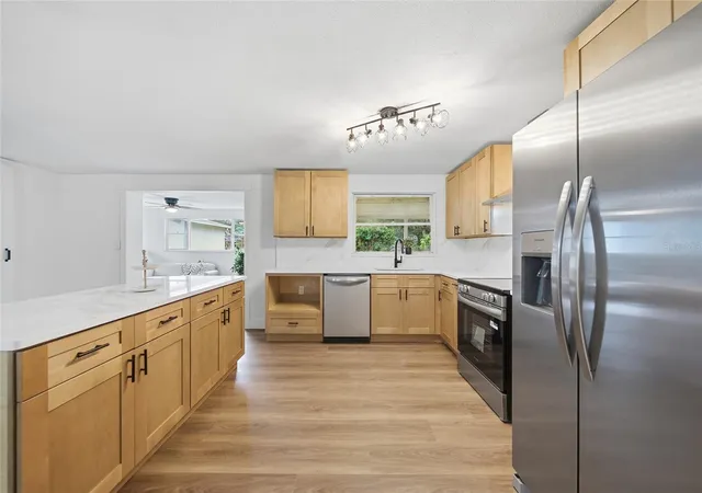 Photo 4 of Single family home for sale at 3027 Redwood Ave, Lakeland, FL 33803 | MLS# TB8556011 | Listing updated on 2026-10-08