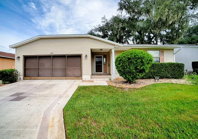 Photo 1 of Single family home for sale at 647 Timbercrest Dr, Leesburg, FL 34748 | MLS# G5118789 | Listing updated on 2026-10-13