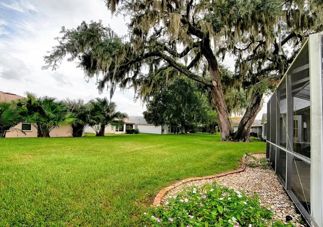 Photo 2 of Single family home for sale at 647 Timbercrest Dr, Leesburg, FL 34748 | MLS# G5118789 | Listing updated on 2026-10-13