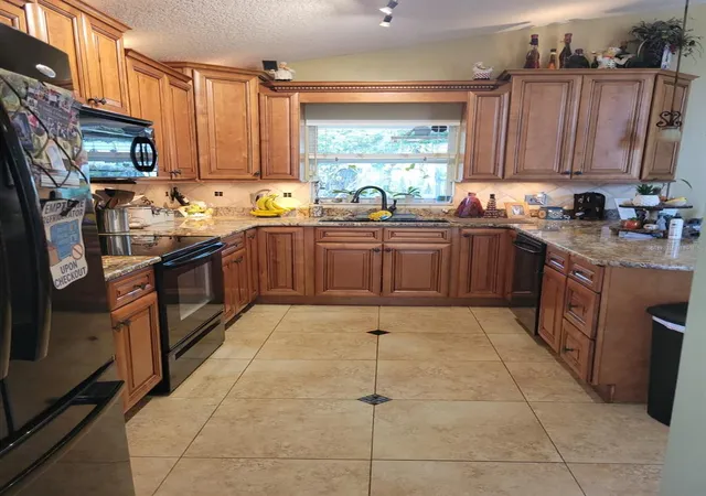 Photo 2 of Single family home for sale at 9103 Brad Ct, Orlando, FL 32825 | MLS# O6448194 | Listing updated on 2026-10-08