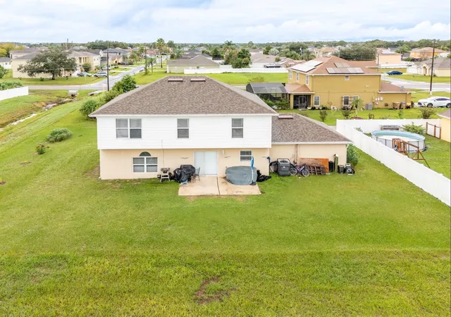 Photo 4 of Single family home for sale at 203 Aurelia Ct, Kissimmee, FL 34758 | MLS# S5159102 | Listing updated on 2026-10-10