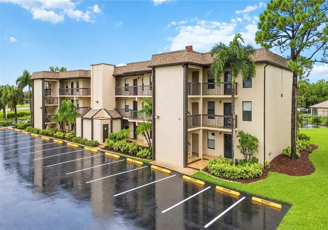 Photo 1 of Condo for sale at 1999 Kings Hwy #16B, Punta Gorda, FL 33980 | MLS# C7531717 | Listing updated on 2026-10-13