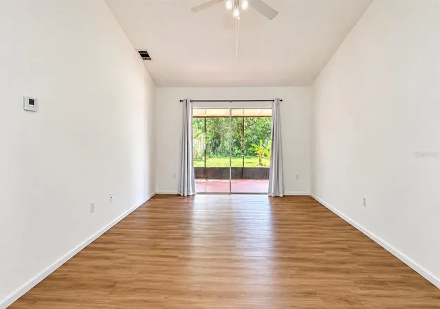 Photo 4 of Single family home for sale at 2009 Mariner Ct, Labelle, FL 33935 | MLS# A4708874 | Listing updated on 2026-10-08
