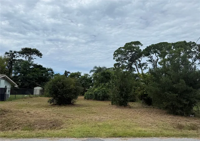 Photo 2 of Land for sale at Murdock Ave, Sarasota, FL 34231 | MLS# A4708875 | Listing updated on 2026-10-08