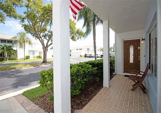 Photo 2 of Condo for sale at 1640 Cape Hope Ave Ne #2, Saint Petersburg, FL 33702 | MLS# TB8556036 | Listing updated on 2026-10-08