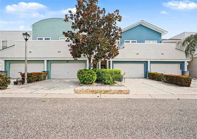 Photo 4 of Townhouse for sale at 139 Athenian Way, Tarpon Springs, FL 34689 | MLS# O6448207 | Listing updated on 2026-10-08