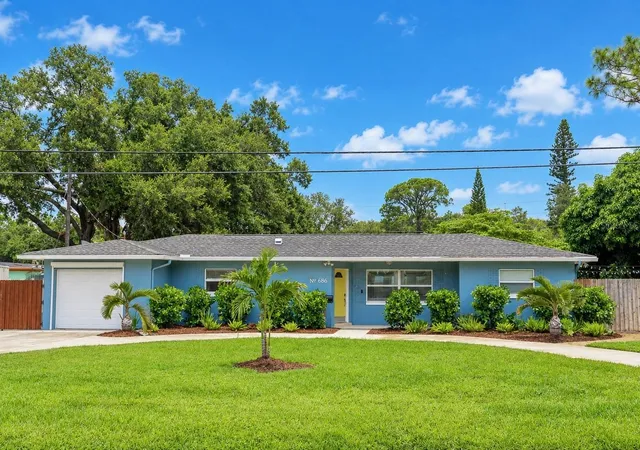 Photo 1 of Single family home for sale at 686 Southwest Blvd N, Saint Petersburg, FL 33703 | MLS# TB8556042 | Listing updated on 2026-10-08