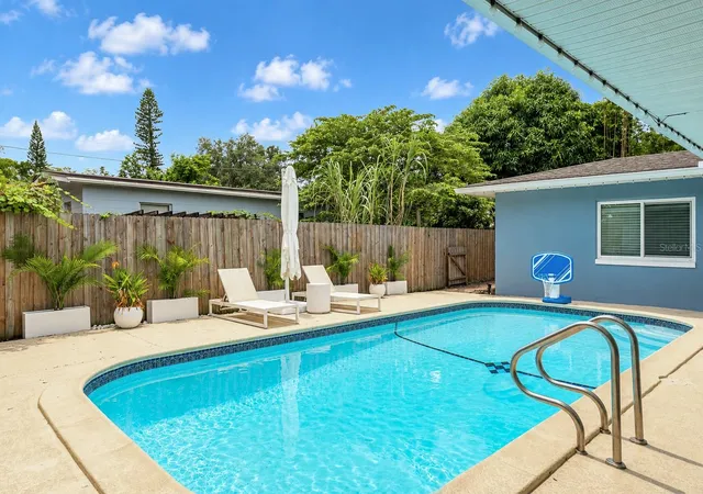 Photo 2 of Single family home for sale at 686 Southwest Blvd N, Saint Petersburg, FL 33703 | MLS# TB8556042 | Listing updated on 2026-10-08