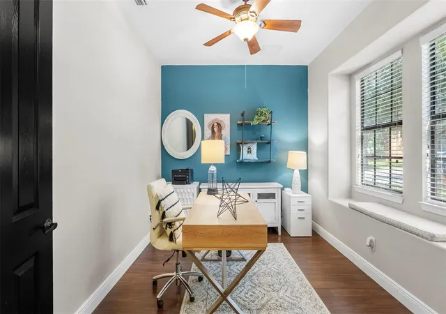 Photo 4 of Single family home for sale at 20316 Heritage Point Dr, Tampa, FL 33647 | MLS# TB8556044 | Listing updated on 2026-10-28