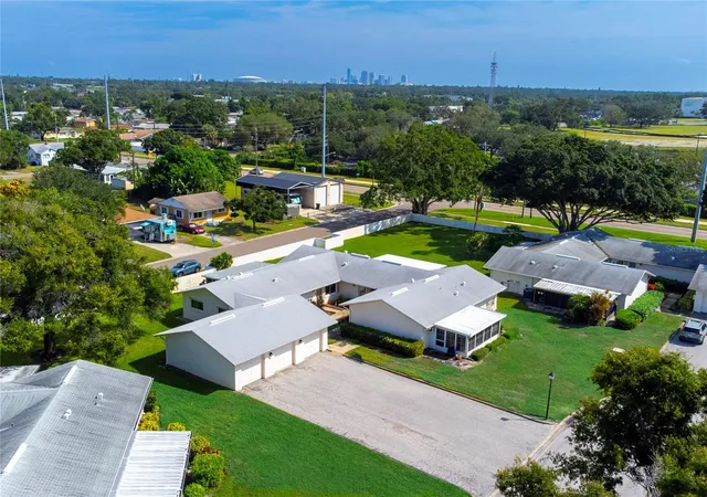 Photo 4 of Condo for sale at 3114 37th Lane S #B, Saint Petersburg, FL 33711 | MLS# TB8556046 | Listing updated on 2026-10-15