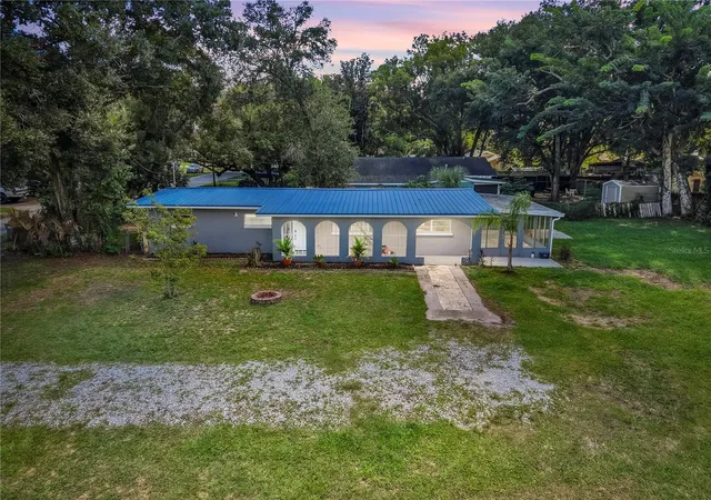 Single family home for sale at 1300 S Dewey St, EUSTIS, FL 32726 | MLS# O6448218
