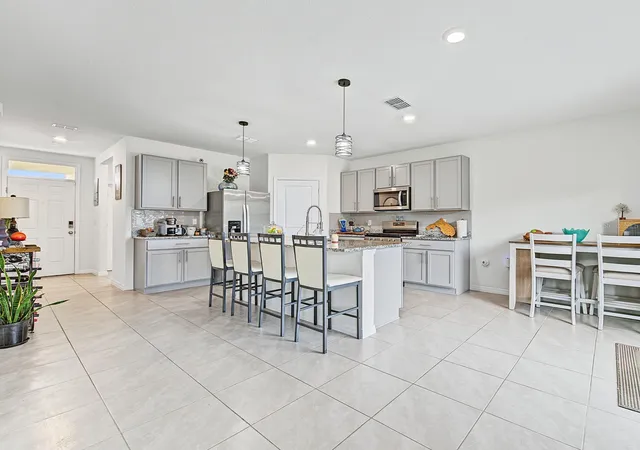 Photo 3 of Single family home for sale at 36013 Ellsworth Pl, Zephyrhills, FL 33541 | MLS# TB8556059 | Listing updated on 2026-10-09