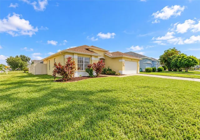 Photo 1 of Single family home for sale at 4515 50th Drive W, Bradenton, FL 34210 | MLS# A4708877 | Listing updated on 2026-10-09