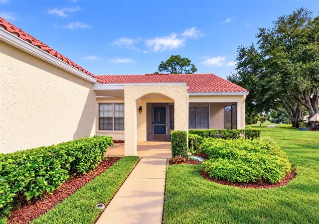 Photo 2 of House for sale at 978 Madrid Dr, Palm Harbor, FL 34684 | MLS# TB8556069 | Listing updated on 2026-10-22