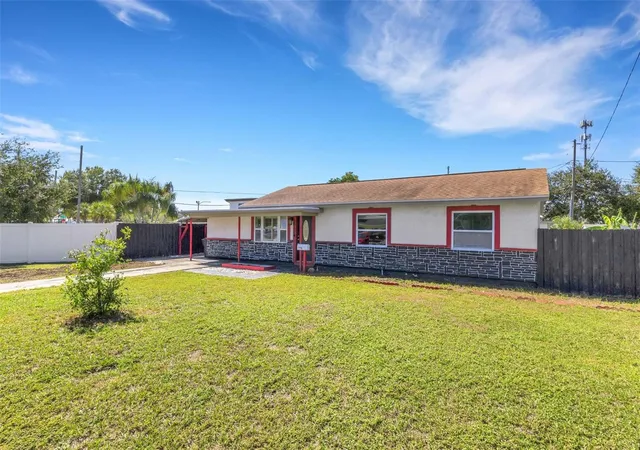 Photo 1 of Single family home for sale at 3012 Yale St N, Saint Petersburg, FL 33713 | MLS# A4708879 | Listing updated on 2026-10-22