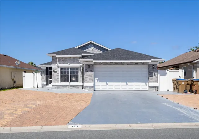 Photo 1 of Single family home for sale at 121 Lochness Ln, Kissimmee, FL 34743 | MLS# S5159108 | Listing updated on 2026-10-08