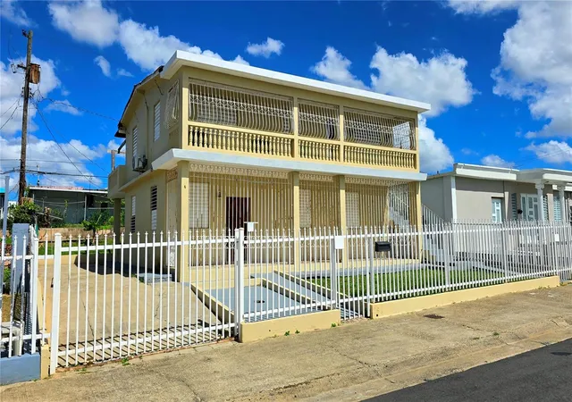 Photo 1 of House for sale at 3 St Magnolia Gdns #5-B, Bayamon, PR 00956 | MLS# PR9124826 | Listing updated on 2026-10-08
