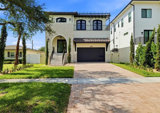 Photo 1 of Single family home for sale at 502 E Davis Blvd, Tampa, FL 33606 | MLS# TB8556090 | Listing updated on 2026-10-08