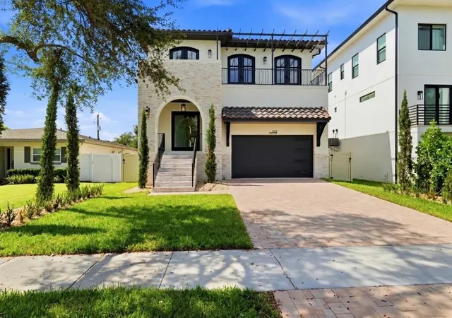 Single family home for sale at 502 E Davis Blvd, TAMPA, FL 33606 | MLS# TB8556090
