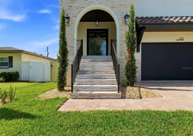 Photo 3 of Single family home for sale at 502 E Davis Blvd, Tampa, FL 33606 | MLS# TB8556090 | Listing updated on 2026-10-08