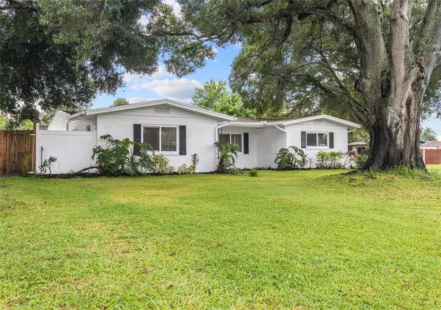Photo 3 of Single family home for sale at 5618 31st Avenue N, Saint Petersburg, FL 33710 | MLS# TB8556093 | Listing updated on 2026-10-10