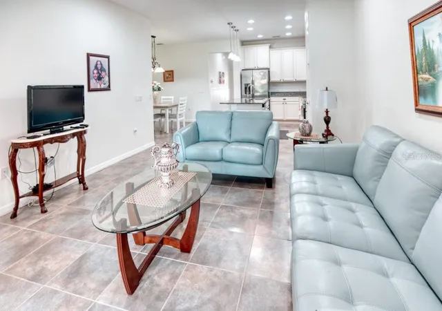 Photo 4 of House for sale at 3432 Fallbrook Dr, Kissimmee, FL 34759 | MLS# S5159110 | Listing updated on 2026-10-10
