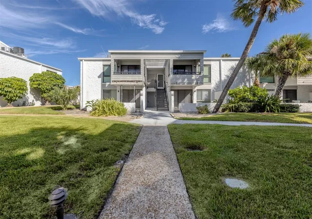 Condo for sale at 1555 Tarpon Ctr Dr #140, VENICE, FL 34285 | MLS# N6146110