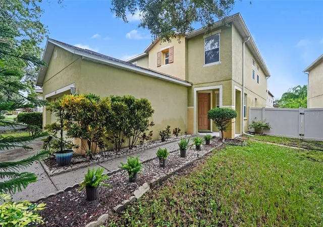 Photo 3 of Single family home for sale at 17511 Glenapp Dr, Land O Lakes, FL 34638 | MLS# TB8556097 | Listing updated on 2026-10-09