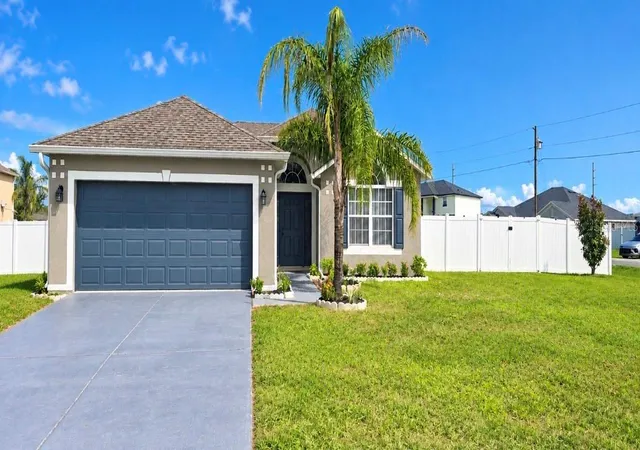 Single family home for sale at 100 Cimarron Ln, Kissimmee, FL 34759 | MLS# O6448242