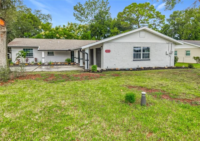 Photo 2 of Single family home for sale at 1904 9th Street S, Haines City, FL 33844 | MLS# S5159112 | Listing updated on 2026-10-08
