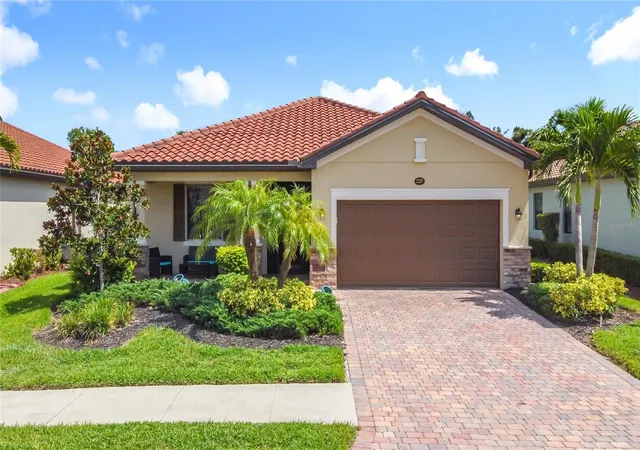 Photo 1 of Sale Pending at 12297 Canavese Ln, Venice, FL 34293 | MLS# A4708883 | Listing updated on 2026-10-08