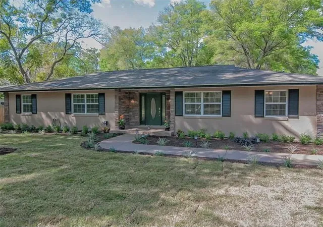 Photo 2 of Single family home for sale at 126 Se 41st Avenue, Ocala, FL 34471 | MLS# OM733674 | Listing updated on 2026-10-08