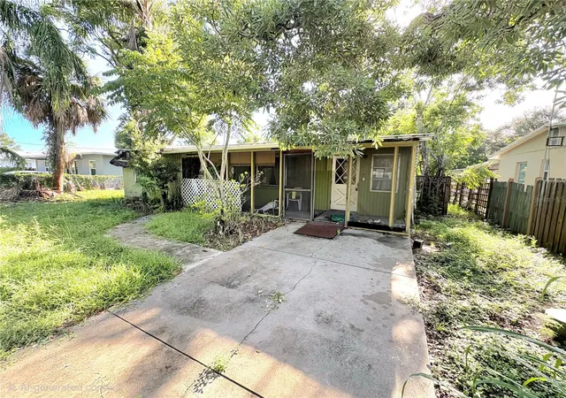 Single family home for sale at 5214 Rilma Ave, SARASOTA, FL 34234 | MLS# O6448253