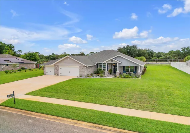 Photo 3 of Single family home for sale at 215 Lagoon Mist Ct, Oak Hill, FL 32759 | MLS# O6448257 | Listing updated on 2026-10-09