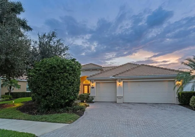 Single family home for sale at 522 River Crane St, BRADENTON, FL 34212 | MLS# V4951702