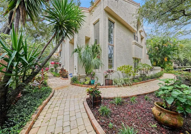 Photo 1 of Condo for sale at 203 Los Prados Dr #1322, Safety Harbor, FL 34695 | MLS# TB8556108 | Listing updated on 2026-10-09