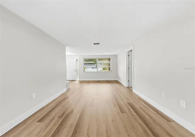 Photo 2 of Single family home for sale at 7345 Apache Trl, Spring Hill, FL 34606 | MLS# TB8556111 | Listing updated on 2026-10-07