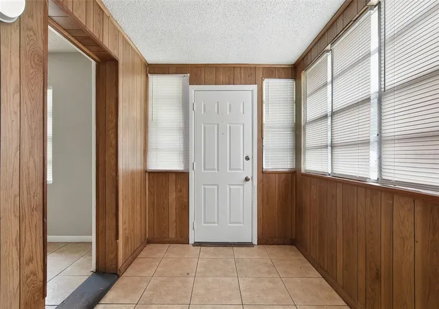 Photo 2 of Single family home for sale at 3350 Rogers Dr, Orlando, FL 32805 | MLS# O6448268 | Listing updated on 2026-10-21