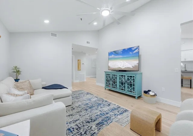 Photo 1 of Condo for sale at 2141 Harbourside Dr #1203, Longboat Key, FL 34228 | MLS# A4708890 | Listing updated on 2026-10-10